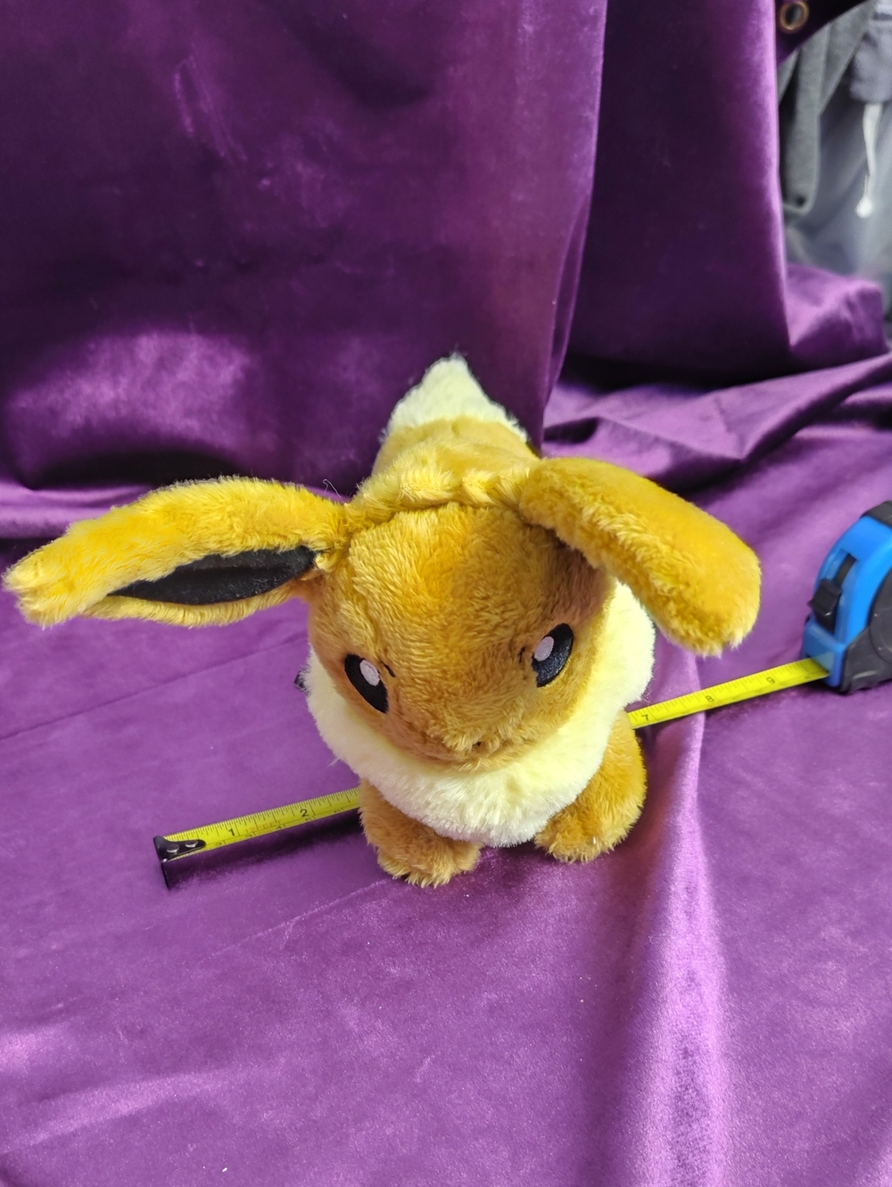 Pokemon Center Sitting Fluffy Evie 9" NWT